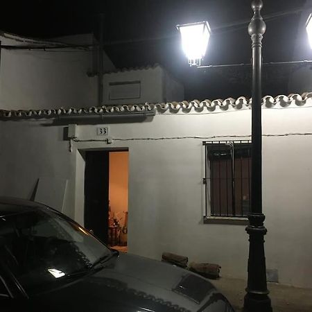 Agradable Casa Rural Con Suelos De Madera Санта-Олалья-дель-Кала Экстерьер фото