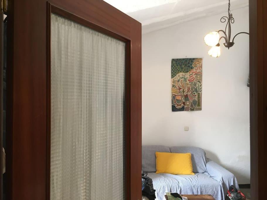 Agradable Casa Rural Con Suelos De Madera Санта-Олалья-дель-Кала Экстерьер фото
